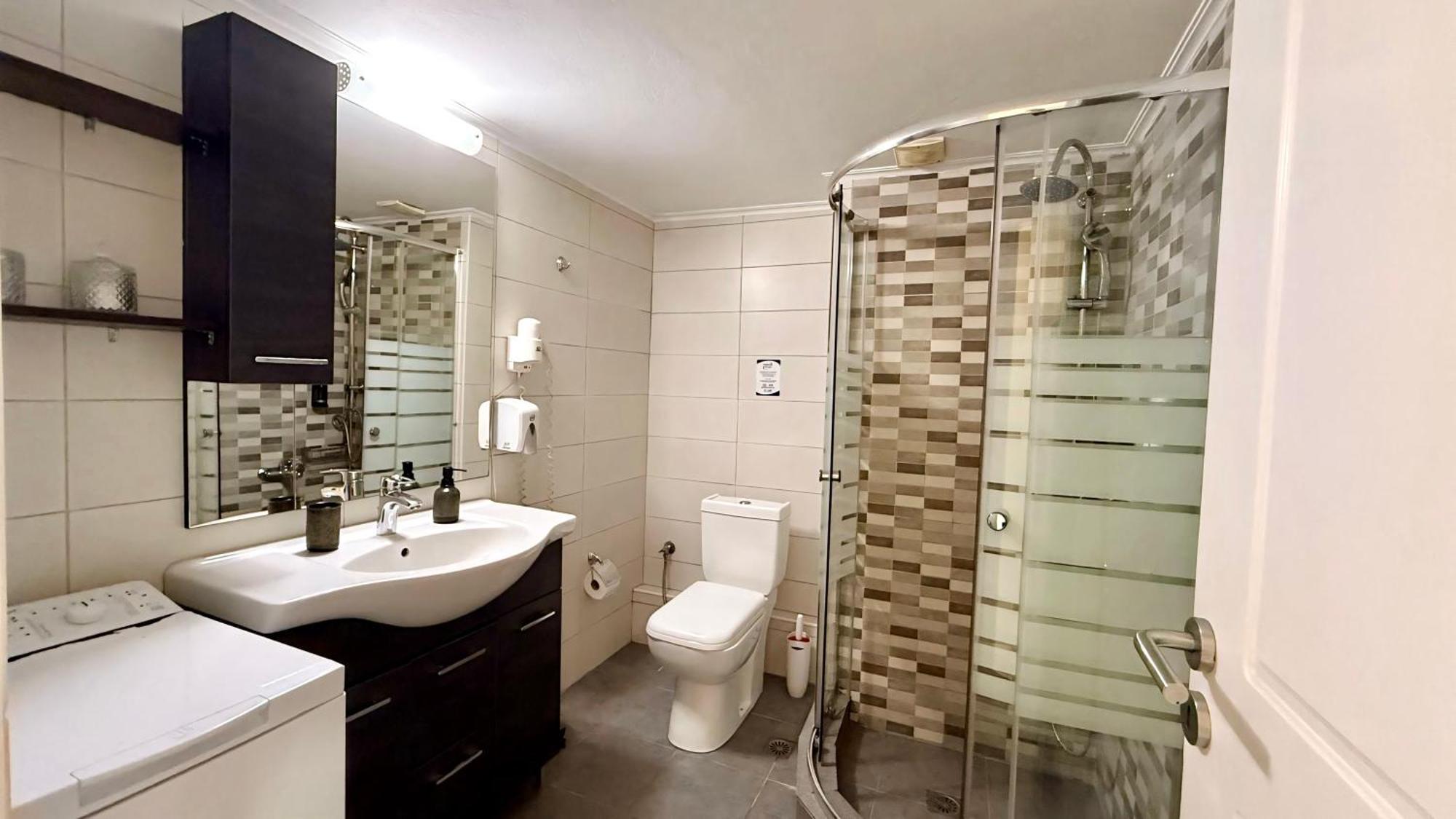 La Perla Apartment 2 Kalamáta Eksteriør bilde